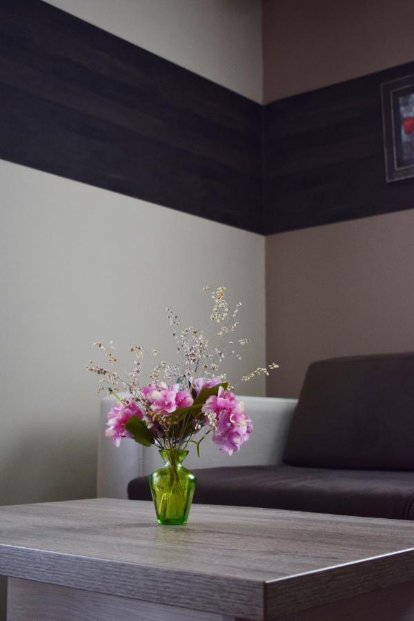 Milmari Friends And Family Apartment โคเปานิก ภายนอก รูปภาพ