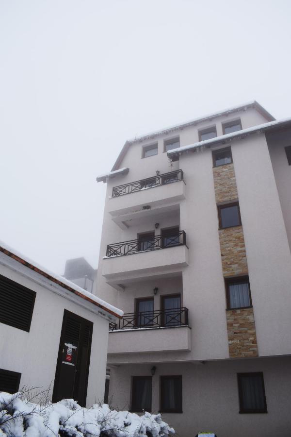 Milmari Friends And Family Apartment โคเปานิก ภายนอก รูปภาพ